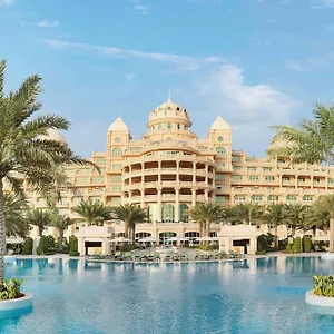 Complex Raffles The Palm *****